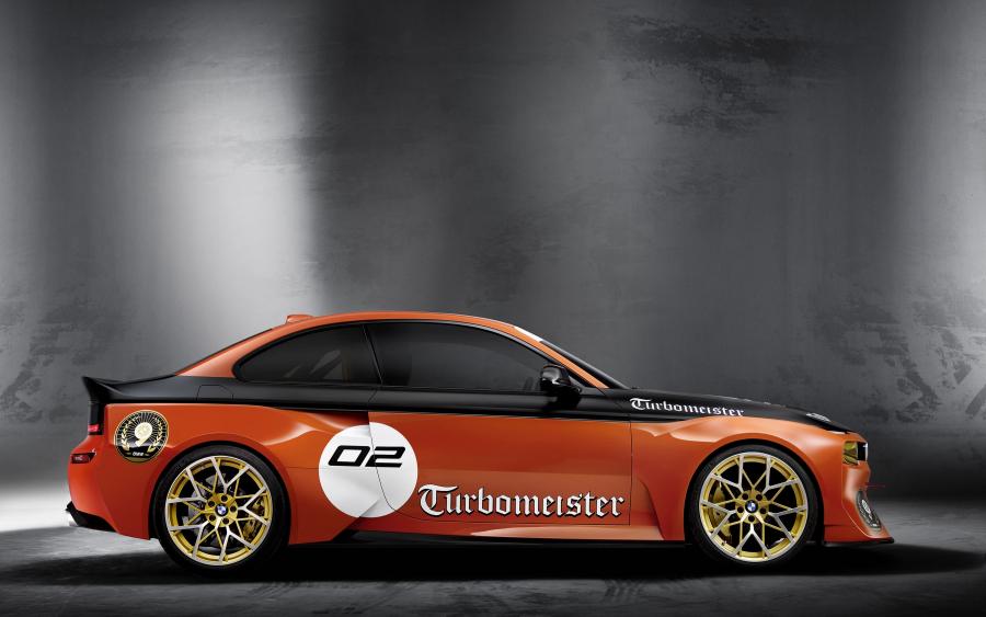  BMW 2002 Hommage Jagermeister Concept 2016 года  (фото 6 из 10)